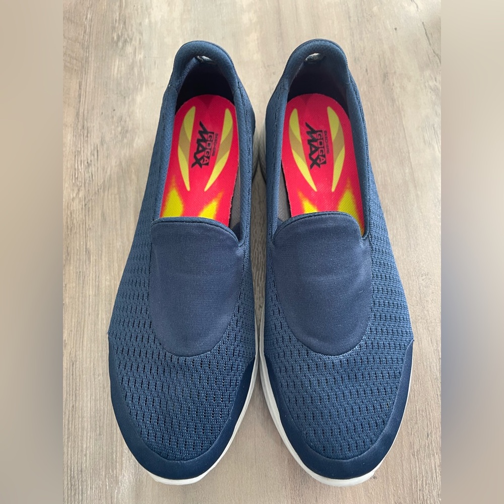 Skechers Performance Women's Go Walk 4 Kindle Slip-On Walking Shoe, Navy/White